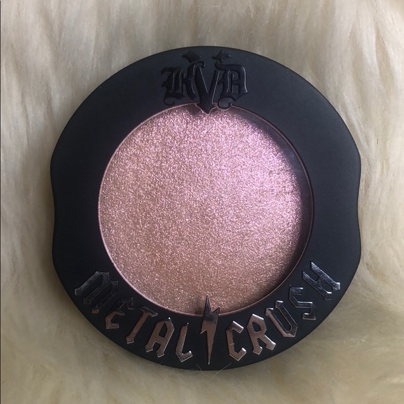 Kat Von D Other - New Kat Von D Metal Crush Highlighter Gammaray